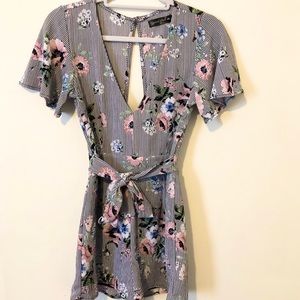 Short Sleeve Floral Romper/Playsuit Juniors size 5